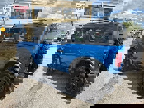 Used 2022 Ford Bronco Big Bend image 4