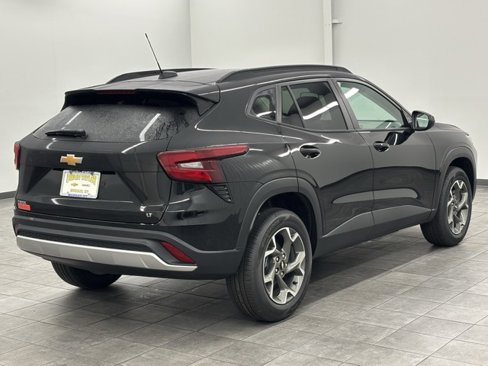 New 2025 Chevrolet Trax LT w/ Driver Confidence Package image 2