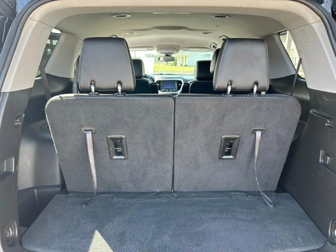 Used 2023 GMC Acadia SLT image 20