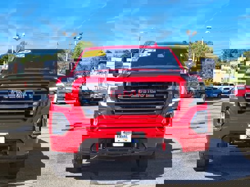 Used 2022 GMC Sierra 1500 AT4 image 2