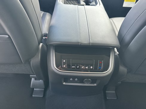 New 2026 Nissan Armada SV image 13