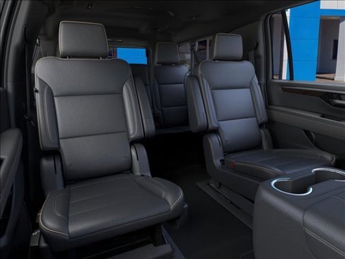 New 2025 Chevrolet Suburban Premier image 17