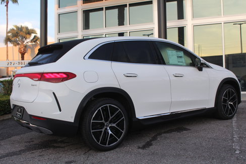 New 2026 Mercedes-Benz EQE 320 4MATIC SUV image 7