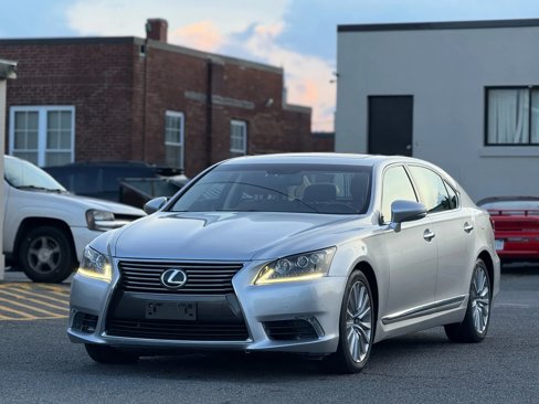 Used 2015 Lexus LS 460 L image 2