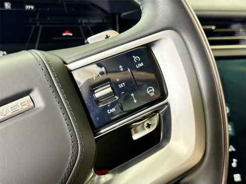 Used 2025 Land Rover Range Rover Autobiography image 19