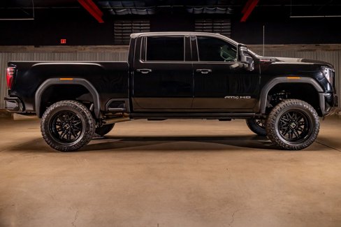 Used 2025 GMC Sierra 2500 AT4 w/ AT4 Premium Plus Package image 11
