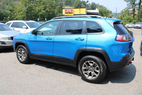 Used 2020 Jeep Cherokee Trailhawk image 11