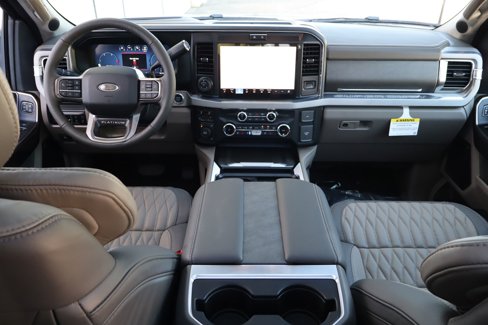 Used 2025 Ford F450 Platinum w/ Platinum Plus Package image 34