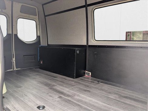 Used 2021 Mercedes-Benz Sprinter 2500 image 17
