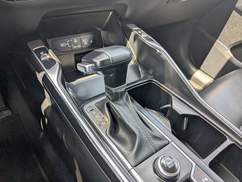 Used 2025 Kia Sorento S image 18