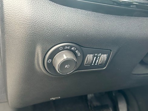 New 2025 Jeep Compass Limited w/ Sun and Sound Group image 41