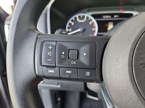Used 2024 Nissan Rogue S image 11