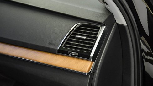 Certified 2025 Volvo XC90 B6 Plus image 19