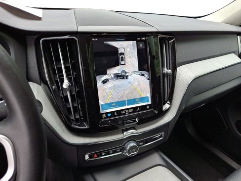 Certified 2025 Volvo XC60 B5 Plus image 17