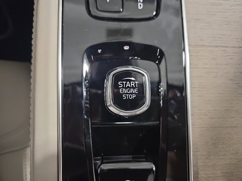 New 2026 Volvo XC90 B6 Plus w/ Protection Package image 15