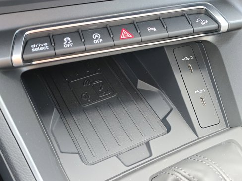 New 2025 Audi Q3 2.0T Premium image 26