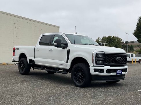 Used 2025 Ford F350 Lariat w/ Black Appearance Package image 8