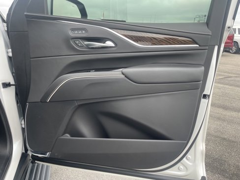 Used 2023 Cadillac Escalade Sport Platinum image 14