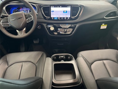 New 2026 Chrysler Pacifica Select image 15