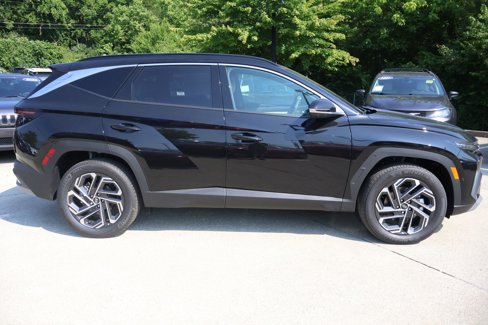 New 2025 Hyundai Tucson Limited image 4