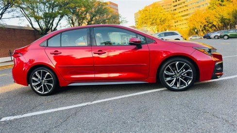 Used 2021 Toyota Corolla SE image 2