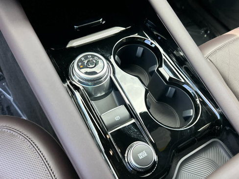 New 2025 Ford Explorer Platinum image 35