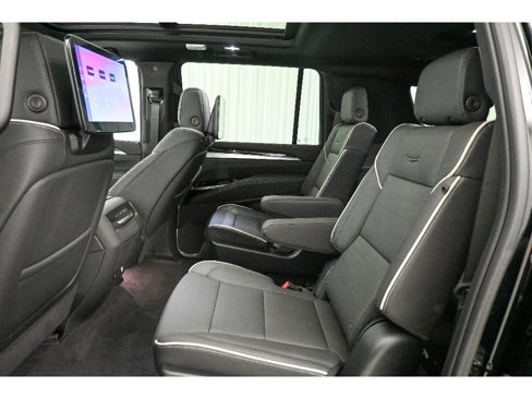 New 2025 Cadillac Escalade ESV Sport w/ Touring Package image 12
