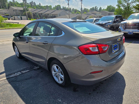 Used 2018 Chevrolet Cruze LT w/ Convenience Package image 8