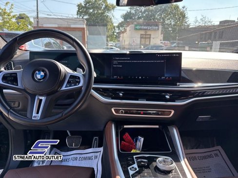 Used 2024 BMW X6 M60i w/ Dynamic Handling Package image 33