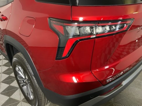 New 2026 Chevrolet Equinox LT w/ Convenience Package II image 11