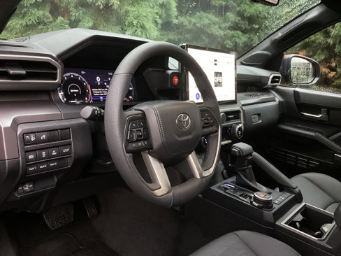 Used 2025 Toyota Tacoma TRD Off-Road image 12