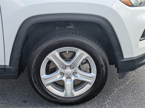 Used 2023 Jeep Compass Sport image 11