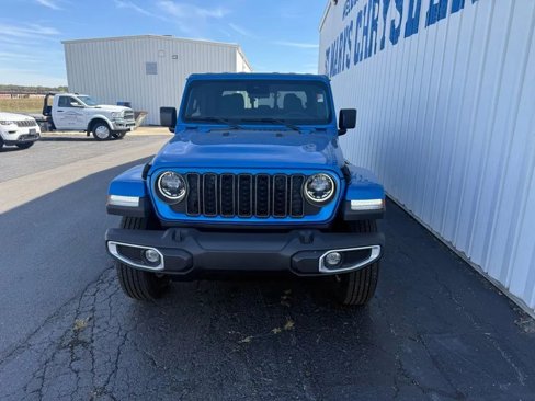 Used 2024 Jeep Gladiator Sport image 2