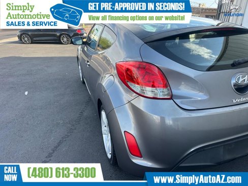 Used 2015 Hyundai Veloster image 10