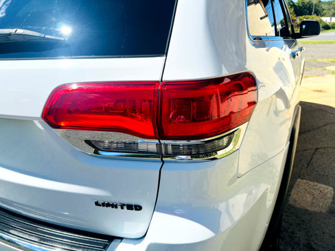 Used 2016 Jeep Grand Cherokee Limited image 15