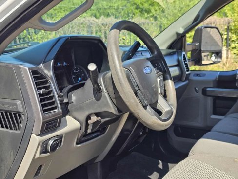 Used 2019 Ford F250 XLT w/ XLT Value Package image 9