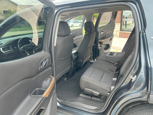 Used 2020 GMC Acadia SLE image 31