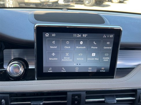 Used 2021 Lincoln Corsair AWD image 19