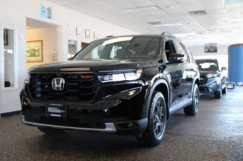 New 2025 Honda Pilot TrailSport image 5