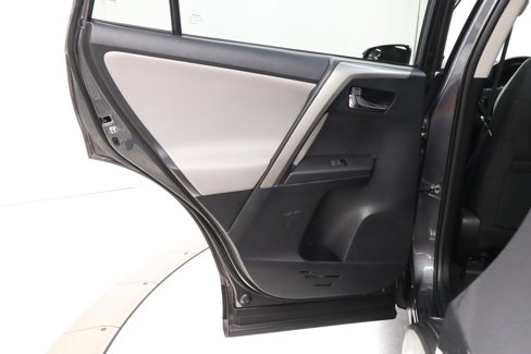 Used 2016 Toyota RAV4 XLE image 21