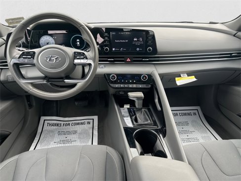 Used 2022 Hyundai Elantra SEL w/ Convenience Package image 10