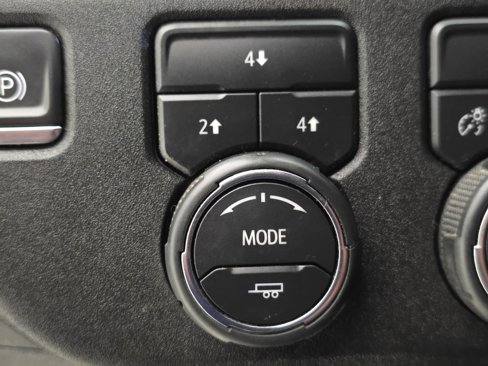 Used 2024 Chevrolet Silverado 2500 LT image 5