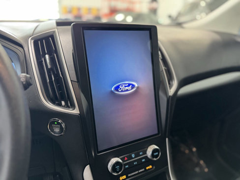 Used 2024 Ford Edge SEL image 19