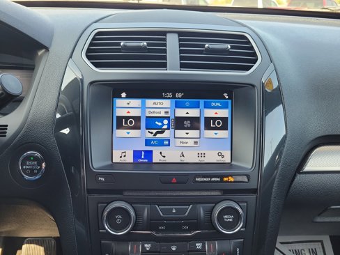 Used 2018 Ford Explorer XLT w/ Equipment Group 202A image 32