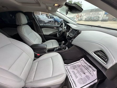 Used 2019 Chevrolet Cruze Premier w/ Sun And Sound Package image 12