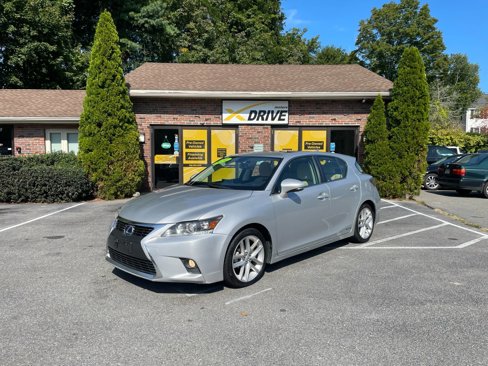 Used 2016 Lexus CT 200h image 2