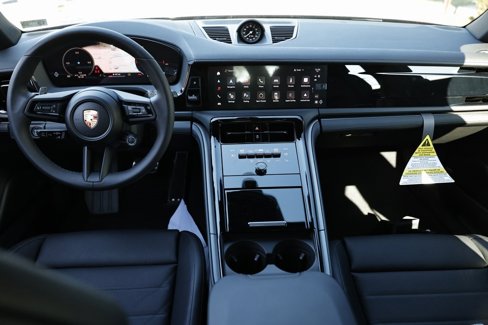 New 2025 Porsche Panamera 4 image 30