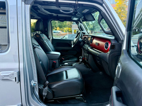 Used 2020 Jeep Gladiator Rubicon image 25