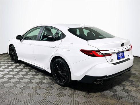 Certified 2025 Toyota Camry SE w/ Convenience Package image 6