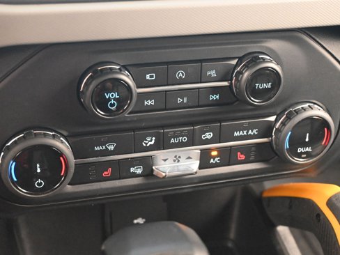 Used 2022 Ford Bronco Badlands w/ Sasquatch Package image 14
